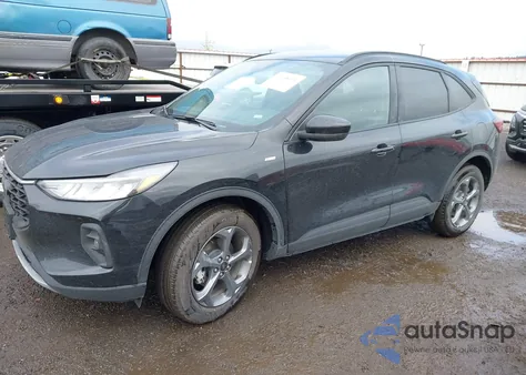 2025 Ford Escape St-Line Select z USA, uszkodzony, nr VIN 1FMCU9NA5SUA44347